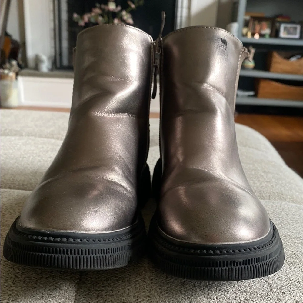 Tahari Girls Metallic Ankle Boots Side Zip Fashion Boots Size 2